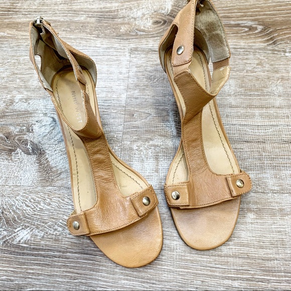 Nine West Shoes - Nine West Tan T-Strap Leather Sandals.